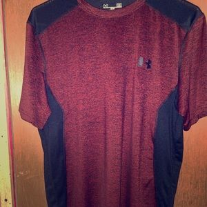 Men’s under armour fitted heat gear shirt